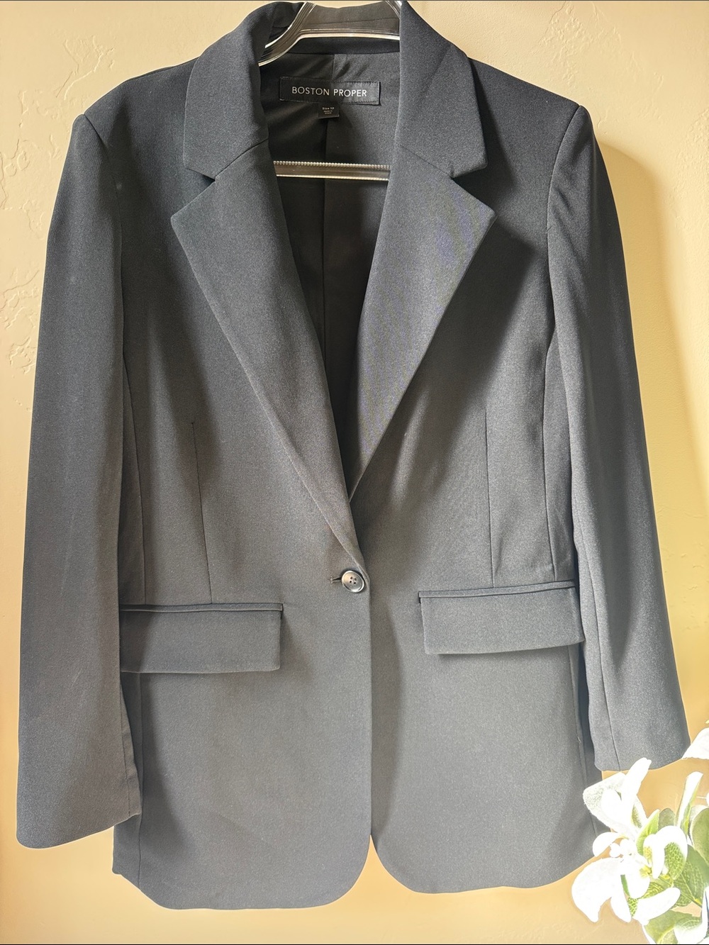 Boston Proper Black Single-Button Notch-Lapel Blazer